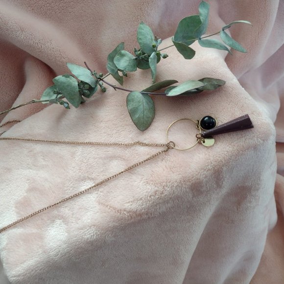 Necklace - Picture 1 of 2
